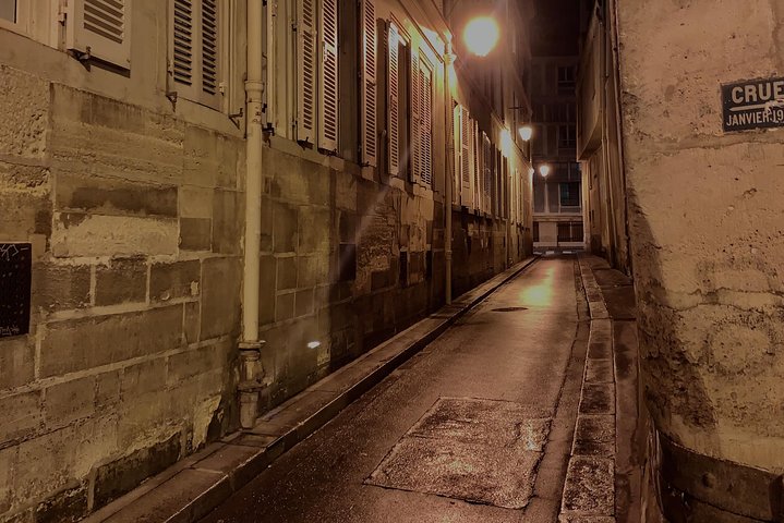 The Darkest Secrets of Paris 1